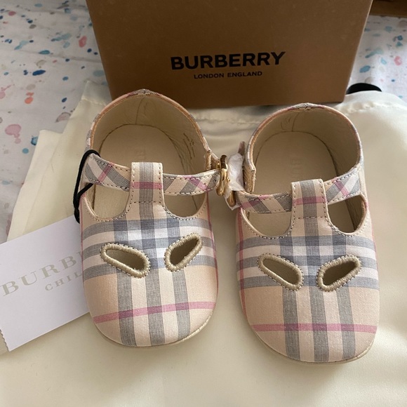 burberry doll shoes